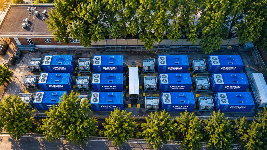 Aurelis Blaue Container von Omexom Mobile Power